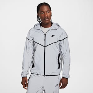 Nike Tech Men's Woven Reflective Jacket. Nike.com